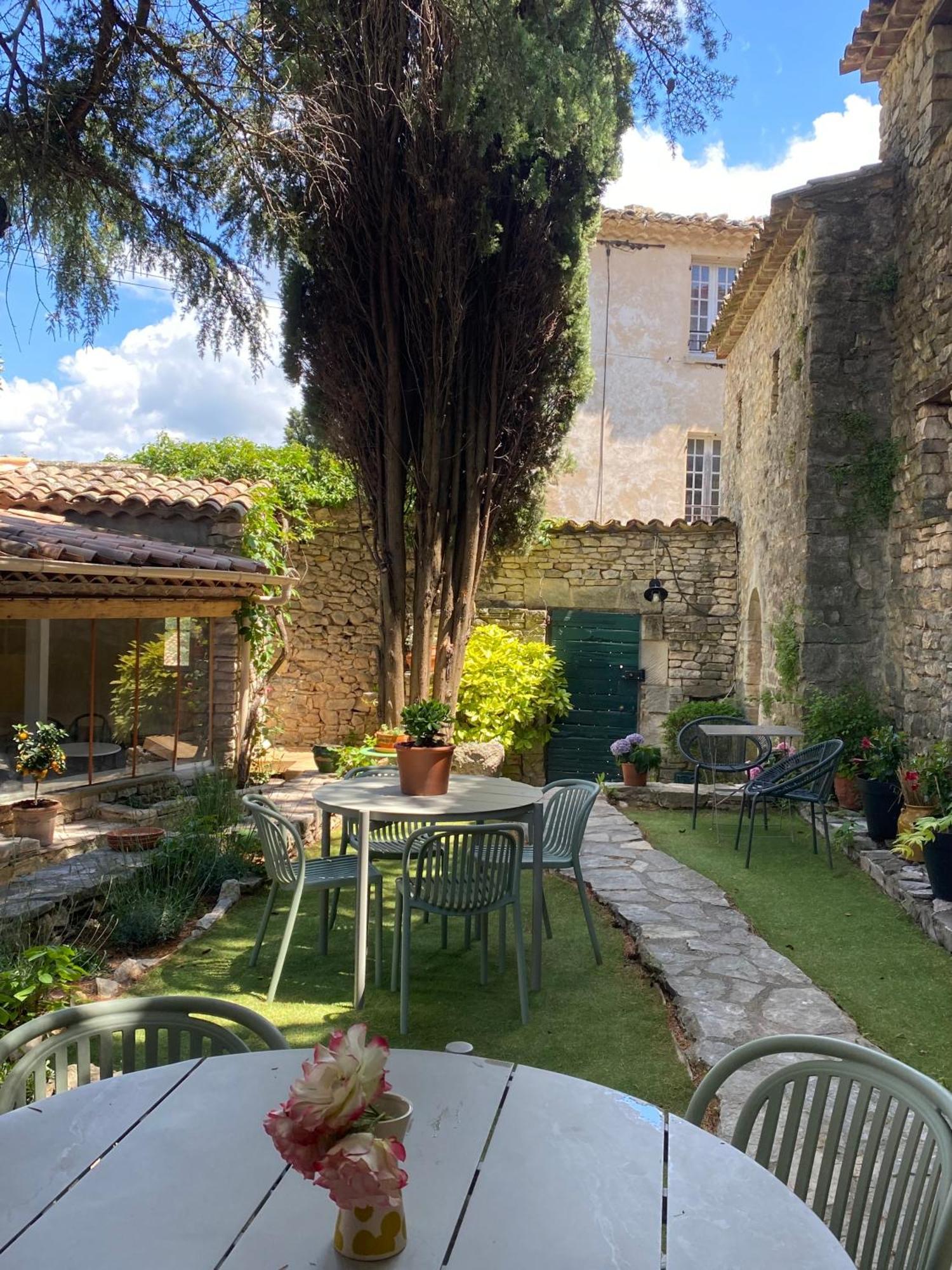 Auberge Du Boisset Saint-Martin-de-Castillon Bagian luar foto